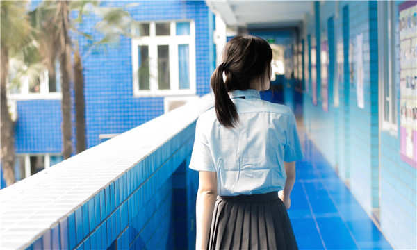 思礼镇如何找到一个可以帮助我生孩子的女人？